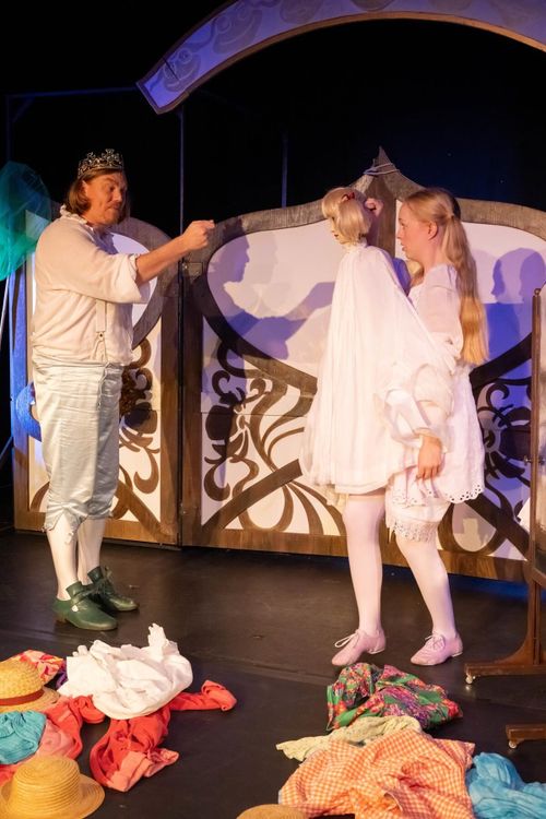 https://theater-kr-mg.de/spielplan/puppentheater-die-froschprinzessin/