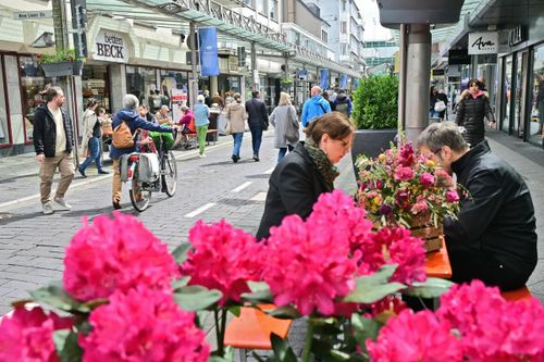 https://www.krefeld.de/op-dae-maat-mit-pottbaeckermarkt