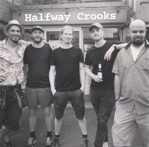 https://werkhaus-krefeld.de/halfway-crooks-2/